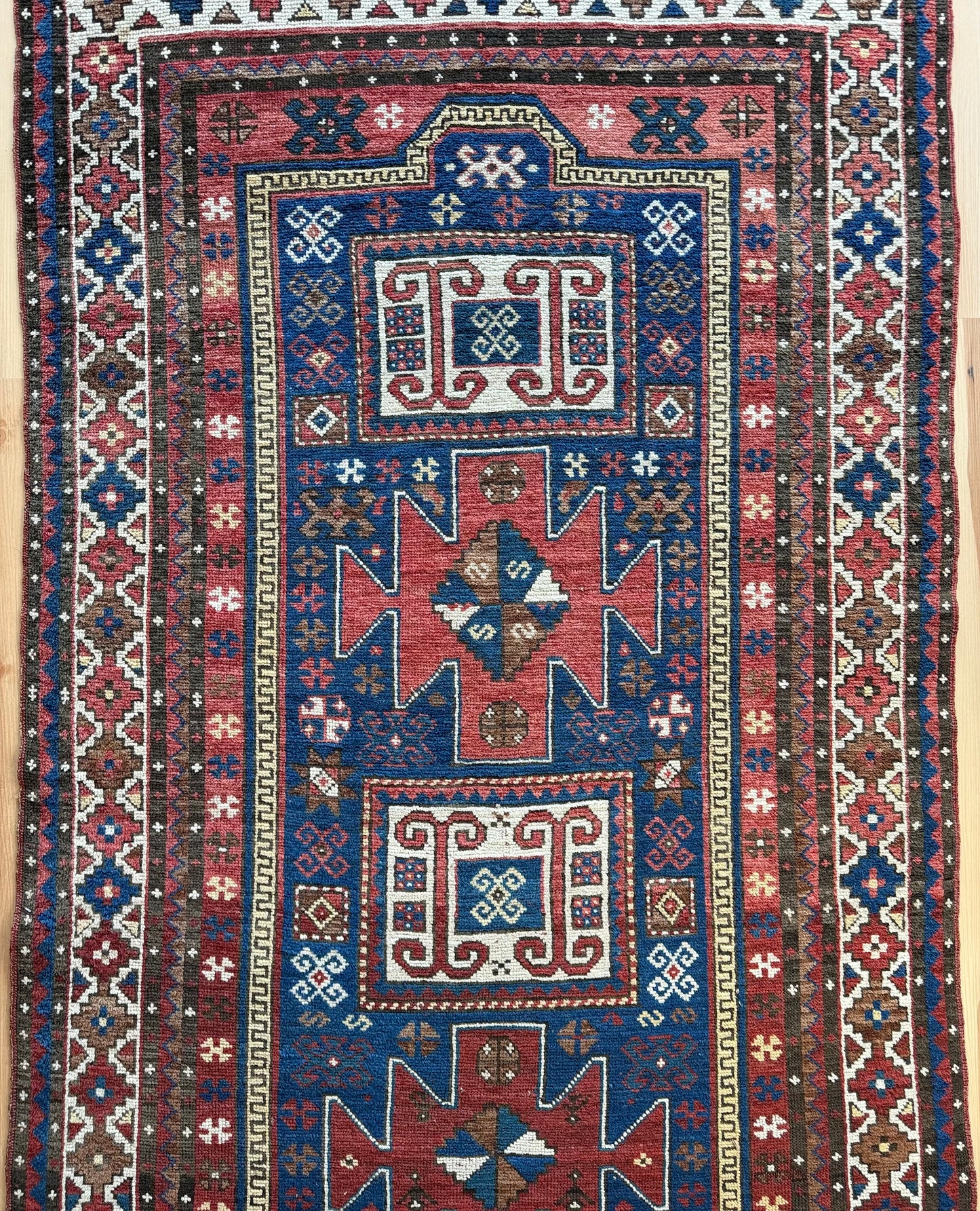 Karachopf Kazak 4’1”x7’4”