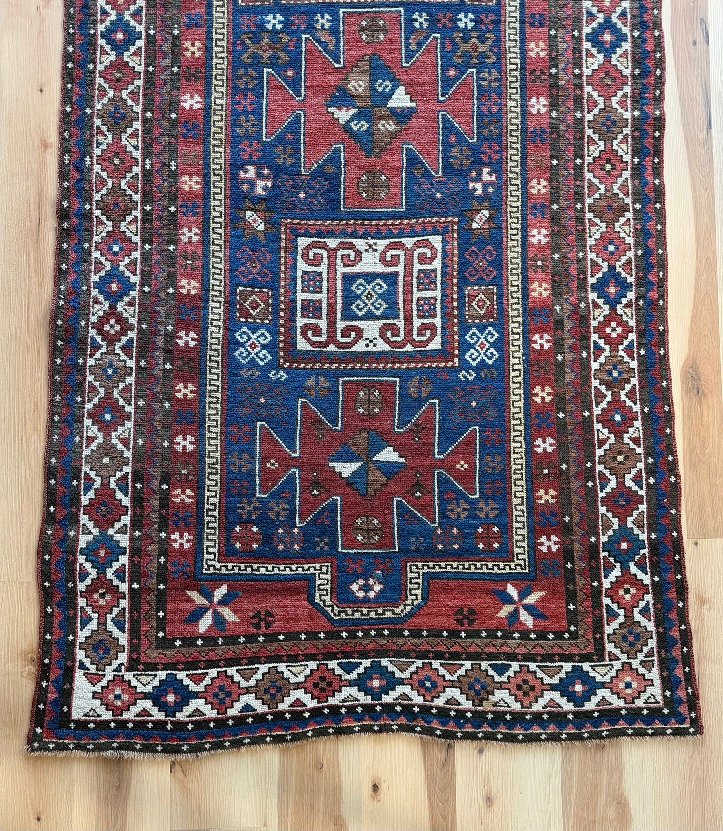 Karachopf Kazak 4’1”x7’4”